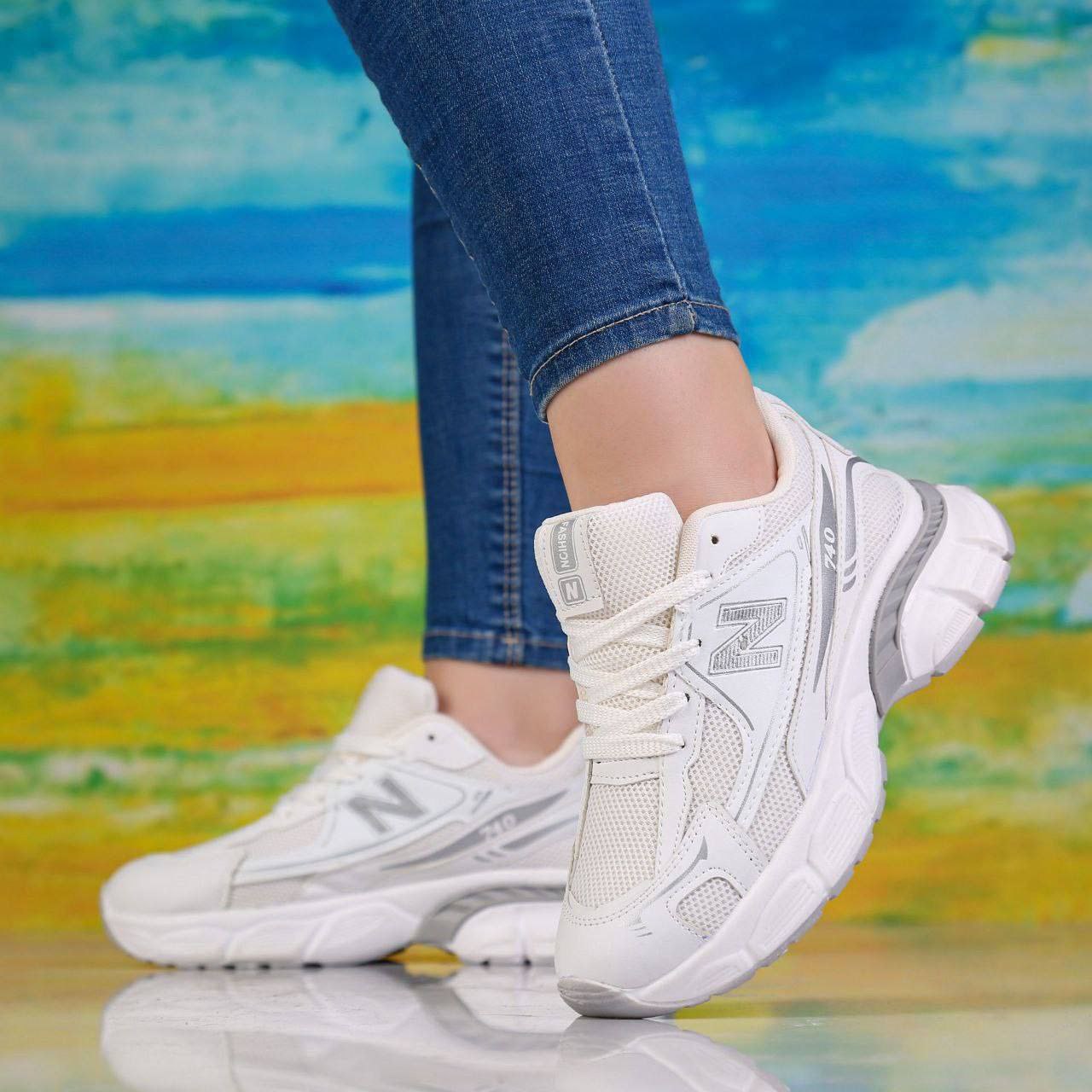 کفش ورزشی زنانه مدل کتونی لژدار