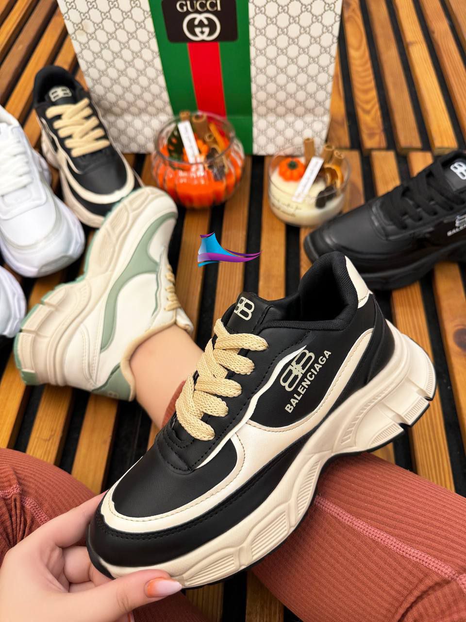 کفش کتونی لژدار