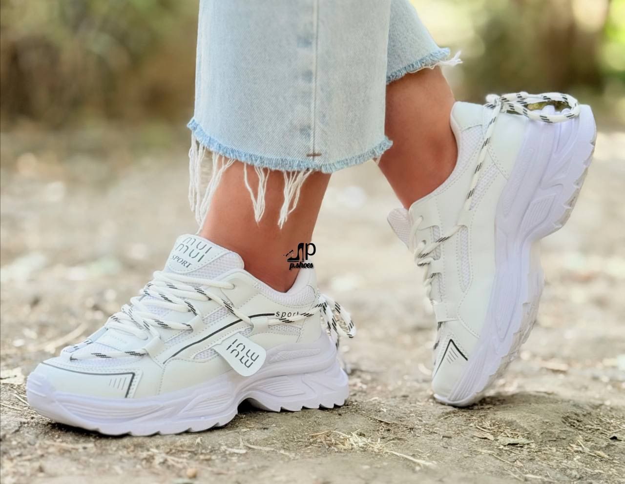 کفش زنانه مدل کتونی لژدار